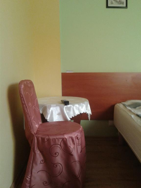 Gosciniec Sloneczny Hotel Drzonków Quarto foto
